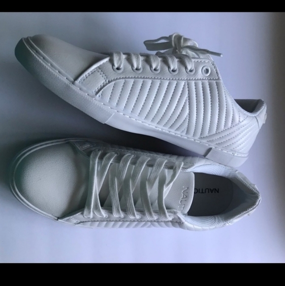 Nautica White Leather Low Top Sneaker - Picture 3 of 12